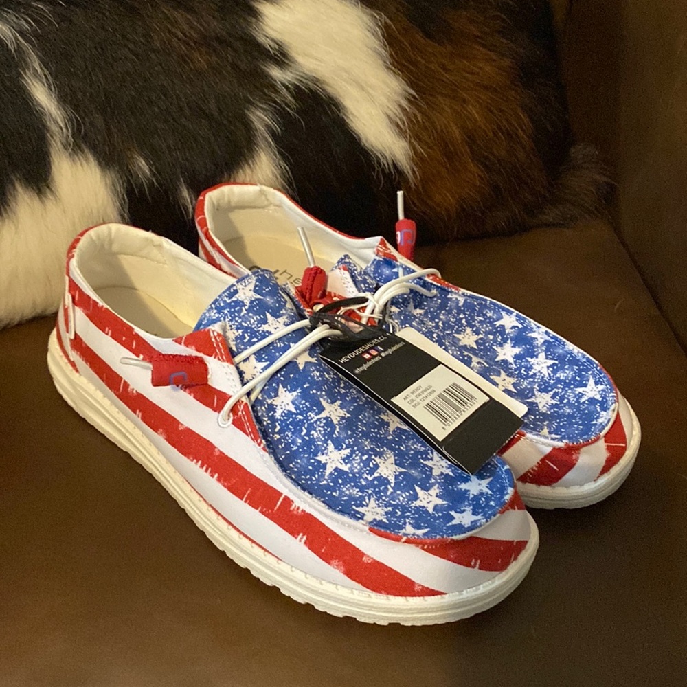 NWT/IB Hey Dude Wendy Star Spangled size 11.